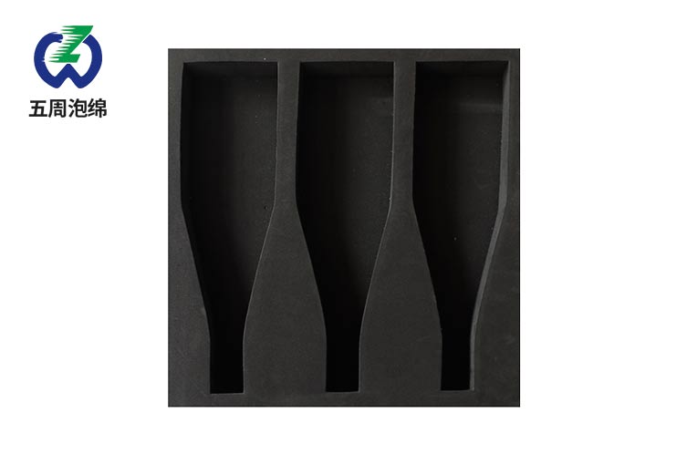 化妝品的包裝盒里用什么材質(zhì)的內(nèi)襯有檔次？