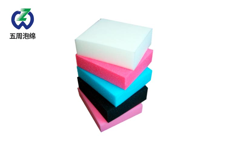 長時間儲存的海綿，為什么會變黃？