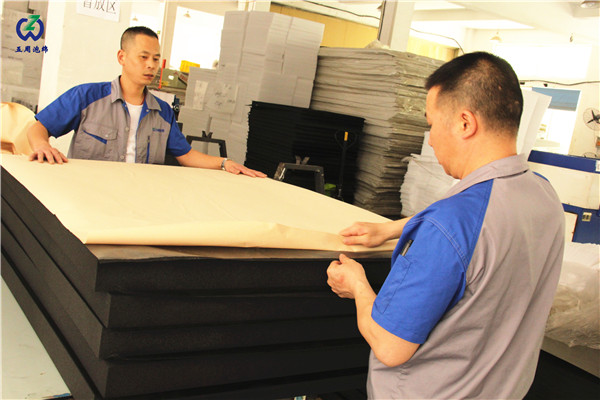 五周泡綿|反復(fù)打樣確認(rèn)，只為“精益求精”