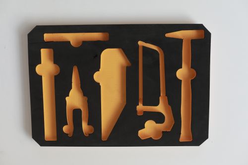 選泡棉廠家看什么？五周泡棉的資質(zhì)與服務(wù)有何亮點(diǎn)？