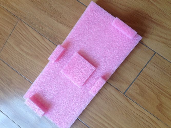 電子行業(yè)選 EPE 珍珠棉內(nèi)襯？這 3 個定制要點不能少