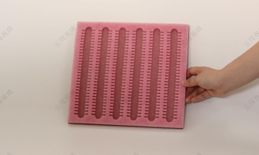 條形珍珠棉內(nèi)襯：細(xì)長(zhǎng)產(chǎn)品的批量防護(hù)與便捷收納